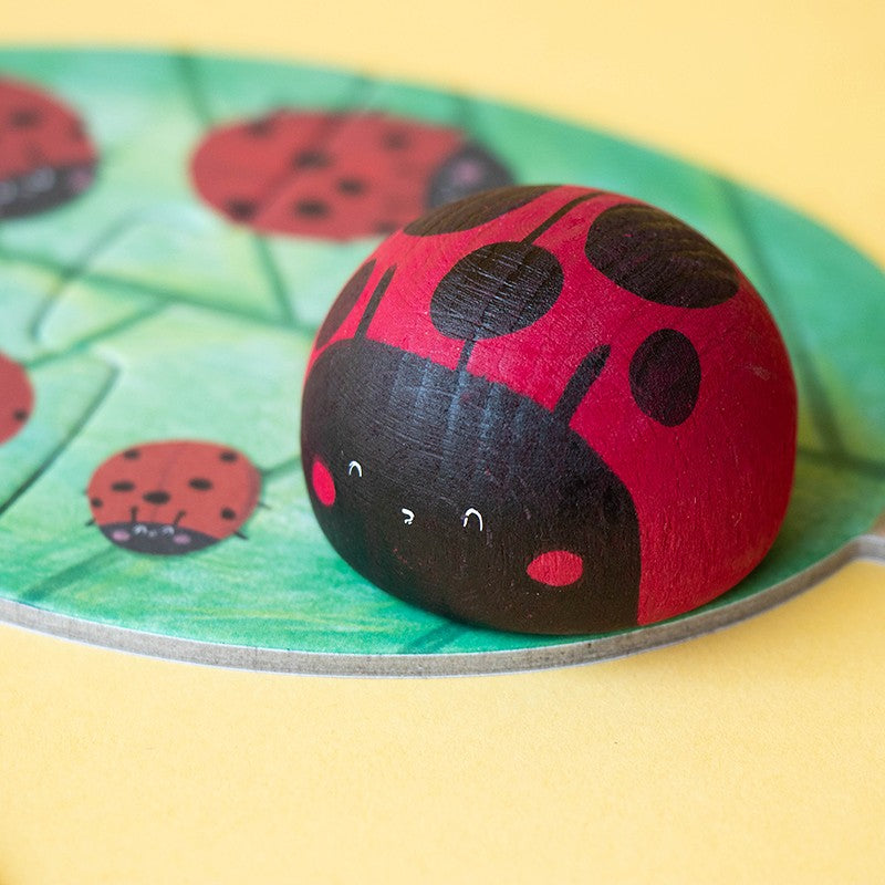 Puzzle à encastrer BZZZ… les insectes en bois