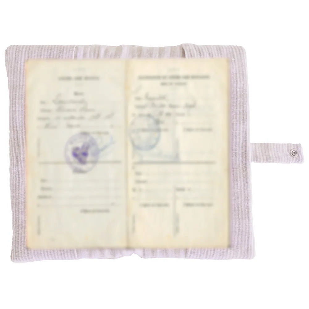 Protège-livret de famille rayé Soft Stripes – Double gaze ouatinée avec poche photo