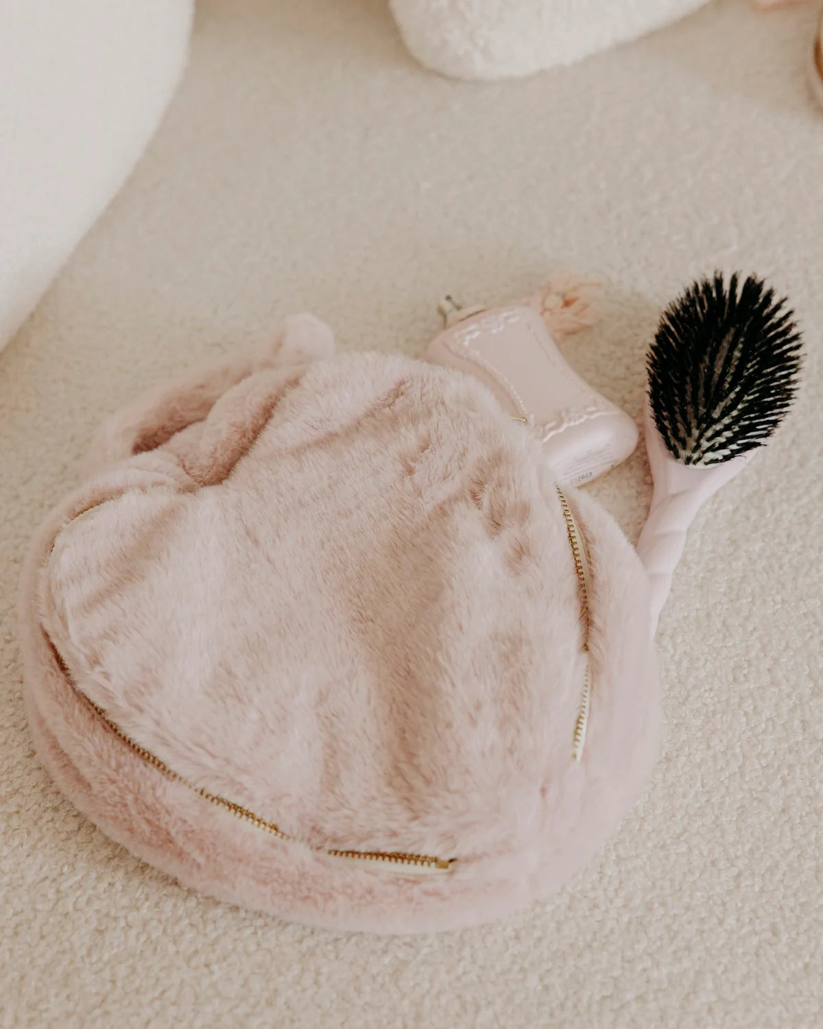 Vanity cœur fausse fourrure Valentina – Angora pétale